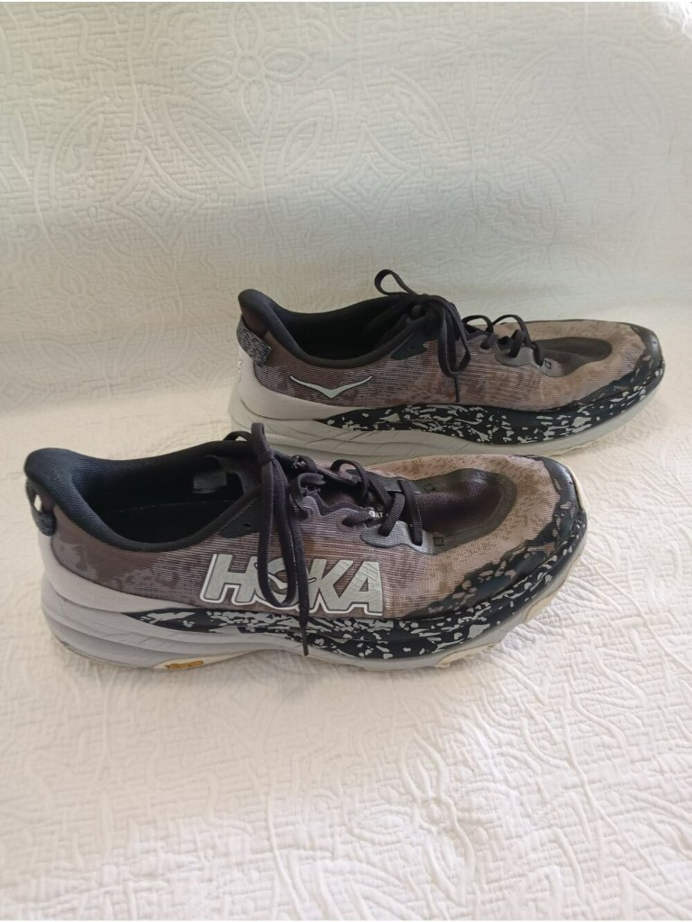 Hoka One One Speedgoat 6 Trail Running Shoes Mens Sz 13 D Gray/Black Vibram Sole